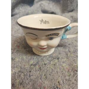 1996 Baileys Irish Cream Yum Winking Face Ceramic Coffee Mug Cup Pearls Blue Bow